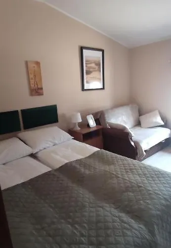 旅馆 Fabryka Slodkosci - 2 *